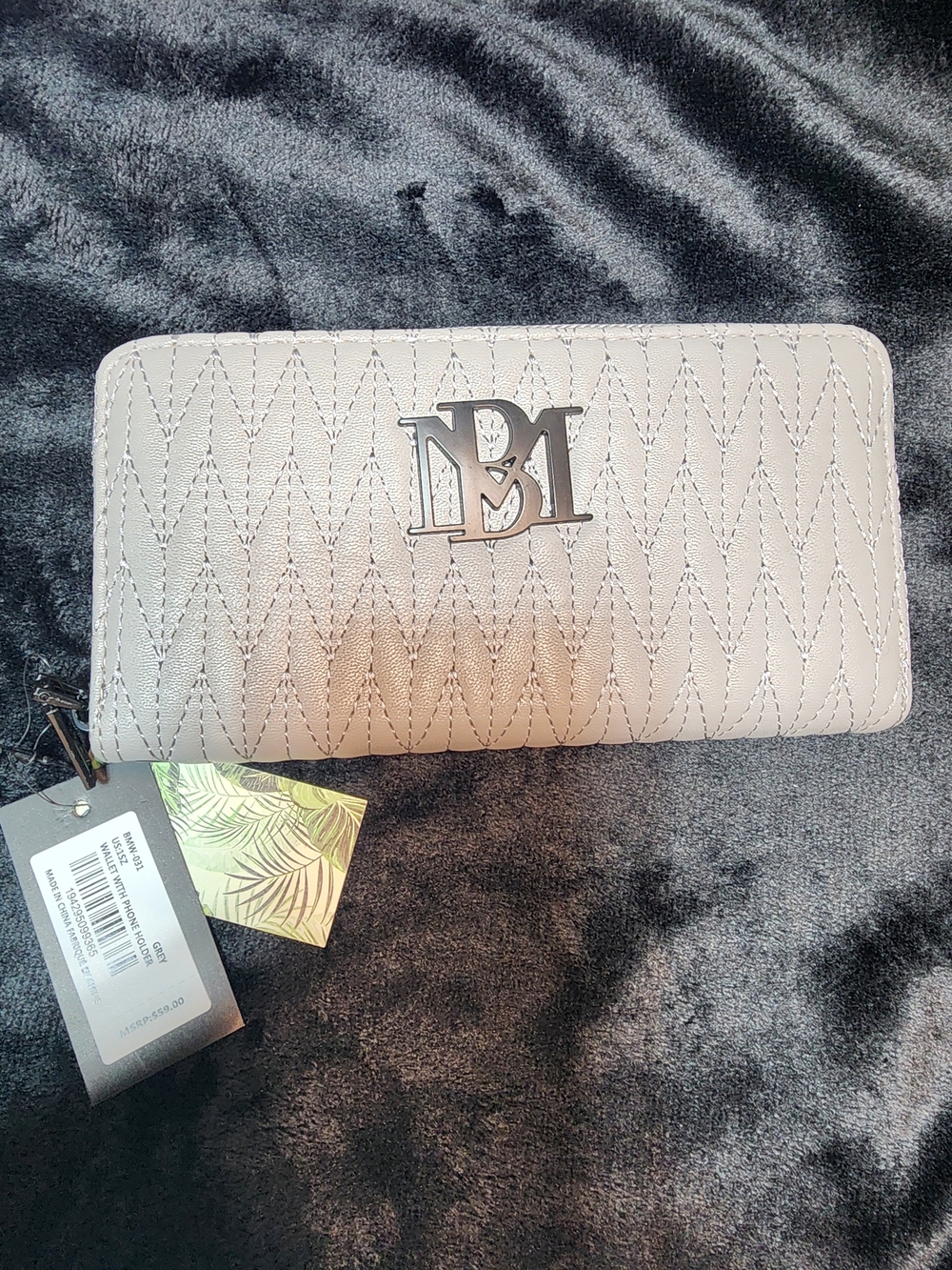 Bangles Mischka Grey Wallet NWT With back pocket to hold phone